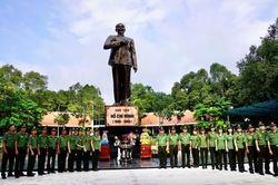 Chi bộ Cơ quan Ủy ban kiểm tra Đảng ủy C&ocirc;ng an TPHCM: Sinh hoạt chuy&ecirc;n đề nh&acirc;n dịp kỷ niệm 79 năm Ng&agrave;y Thương binh Liệt sĩ
