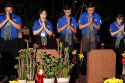 Xúc động hình ảnh nghìn người thắp nến tri ân các Anh hùng liệt sĩ tại TP.HCM