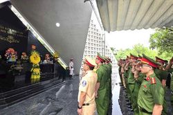 Công an thành phố Hà Nội tổ chức hành trình về nguồn tại Điện Biên