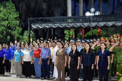 Phường Tây Tựu thắp nến tri ân các Anh hùng liệt sĩ