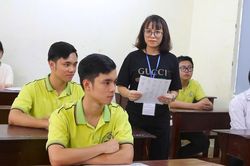 Giữ ổn định Kỳ thi tốt nghiệp THPT, từng bước triển khai thi trên máy tính