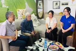 Viện Sốt rét - Ký sinh trùng - Côn trùng TW thăm, tri ân gia đình anh hùng, liệt sĩ GS.BS Đặng Văn Ngữ