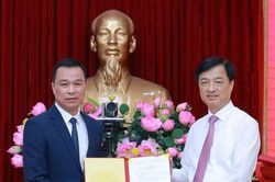 &Ocirc;ng T&ocirc; Anh Dũng l&agrave;m Ph&oacute; B&iacute; thư Tỉnh ủy, được bầu giữ chức Chủ tịch UBND tỉnh Thanh H&oacute;a