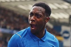 Chelsea gây sốc khi nhắm mua tiền đạo U40 từng bị MU thải loại