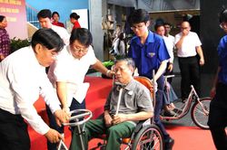 TP Hồ Ch&iacute; Minh cụ thể h&oacute;a ch&iacute;nh s&aacute;ch chăm lo người c&oacute; c&ocirc;ng với c&aacute;ch mạng