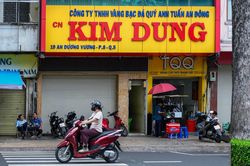 Hơn 30 doanh nghiệp bán kim cương ở TP.HCM đã đóng cửa?