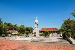 Trưng bày gần 200 hình ảnh, hiện vật, tư liệu quý về Danh nhân văn hóa Lê Quý Đôn