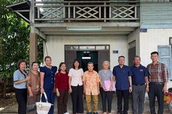 Lan tỏa nghĩa t&igrave;nh 'Đền ơn đ&aacute;p nghĩa' tại L&agrave;o