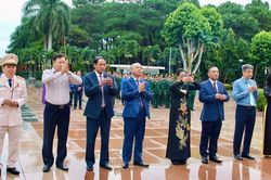 Đắk Lắk tri ân các Anh hùng liệt sĩ nhân 79 năm Ngày Thương binh - Liệt sĩ