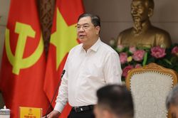 Phó Thủ tướng Thường trực chỉ đạo tháo gỡ vướng mắc cho các dự án điện gió ở tỉnh Lâm Đồng
