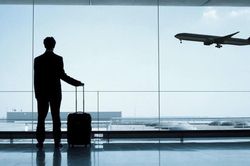Đề xuất chế độ phụ cấp lưu trú, chi phí đi lại cho cán bộ, người lao động