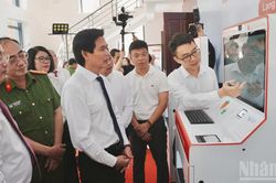 Lạng Sơn khai trương mô hình 'Trạm dịch vụ công số'
