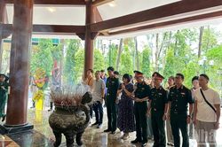 Gắn lý luận với thực tiễn để nâng cao chất lượng giáo dục-đào tạo