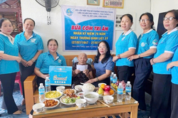 Mâm cơm tri ân