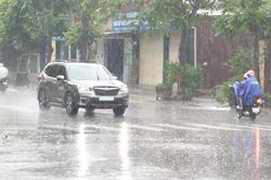 Mưa to trên diện rộng, cảnh báo lũ trên các sông Bắc Bộ