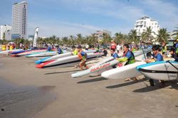 Gần 100 VĐV tranh tài tại Giải chèo Sup Sơn Trà - Đà Nẵng năm 2026