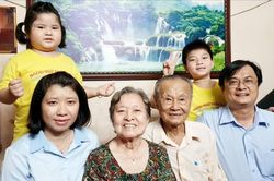 Đi qua chiến tranh bằng tình yêu - Bài 1: Yêu nhau từ một niềm tin