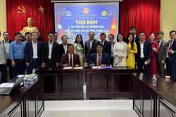 Đo&agrave;n Hiệp hội Doanh nghiệp nhỏ v&agrave; vừa TP. Đ&agrave; Nẵng th&uacute;c đẩy x&uacute;c tiến đầu tư, thương mại tại c&aacute;c tỉnh Trung L&agrave;o