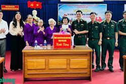 Thắp ngọn lửa tri ân trên mảnh đất anh hùng Đà Nẵng