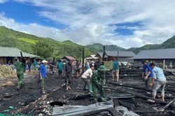 Lai Châu: Kịp thời hỗ trợ gia đình bị hỏa hoạn ở xã biên giới Mù Cả