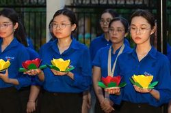 Tuổi trẻ Đà Nẵng, Gia Lai thắp nến tri ân tại các địa chỉ đỏ