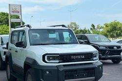 Xem trước Toyota Land Cruiser FJ vừa về đại lý ở Việt Nam