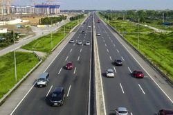 Cục Cảnh sát giao thông đề nghị tổ chức 'làn đường vượt xe' trên cao tốc