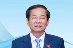 Ch&acirc;n dung B&iacute; thư Th&agrave;nh ủy Cần Thơ Đỗ Thanh B&igrave;nh