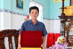 Thức trắng đ&oacute;n liệt sĩ Huỳnh Văn Qu&ecirc;n trở về