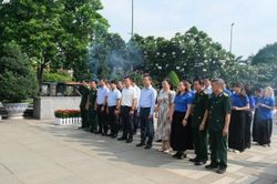 PVFCCo - Phú Mỹ dâng hương tri ân các Anh hùng liệt sĩ tại Nghĩa trang TP Hồ Chí Minh