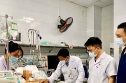 Tưởng nước ngọt, người đàn ông nguy kịch sau khi uống 2 ngụm dung dịch màu hồng
