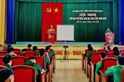 VKSQS Quân khu 4 tuyên truyền pháp luật tại Trung đoàn 335