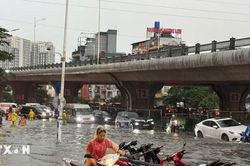 Hà Nội xử lý và khắc phục các điểm ngập sau trận mưa lớn
