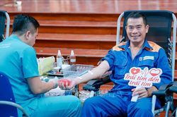 Hiến m&aacute;u t&igrave;nh nguyện: Lan tỏa từ những tấm gương b&igrave;nh dị