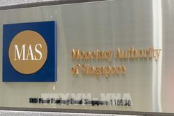 Singapore thắt chặt ch&iacute;nh s&aacute;ch tiền tệ