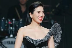 Lệ Quyên công khai bày tỏ với một nam ca sĩ