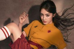 Địch Lệ Nhiệt Ba gây sốt với loạt ảnh tuyên truyền phim Châu Tinh Trì