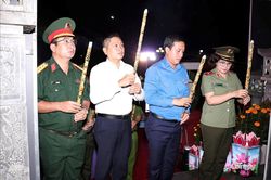 Tuổi trẻ Tây Ninh thắp nến tri ân các Anh hùng liệt sĩ