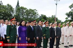 Lãnh đạo TP.HCM dâng hương tưởng niệm Anh hùng liệt sĩ