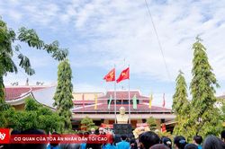 Liên đoàn Lao động TP.HCM dâng hương tri ân các Anh hùng liệt sĩ