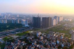 Sức mua giảm, gi&aacute; chung cư H&agrave; Nội vẫn neo cao