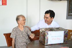 Ng&agrave;nh điện ph&iacute;a Nam lan tỏa nghĩa t&igrave;nh nh&acirc;n Ng&agrave;y Thương binh - Liệt sĩ