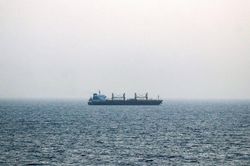 Houthi siết phong tỏa Biển Đỏ, vận tải dầu qua c&aacute;c tuyến h&agrave;ng hải chiến lược sụt giảm