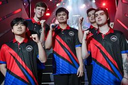 C&oacute; n&ecirc;n cho ph&eacute;p ph&aacute;t h&agrave;nh tạm thời game chưa được cấp ph&eacute;p để phục vụ Esport?