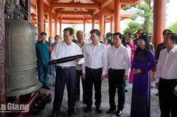 An Giang th&agrave;nh k&iacute;nh tri &acirc;n Anh h&ugrave;ng liệt sĩ v&agrave; người c&oacute; c&ocirc;ng