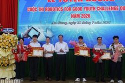 Hành trình mang vinh quang về đất nước