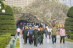 Trọn nghĩa tri &acirc;n