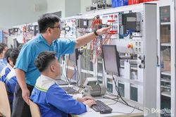 Các trường cao đẳng nghề trong mùa cao điểm tuyển sinh