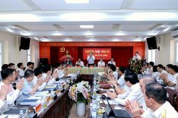 B&iacute; thư Tỉnh ủy Dương Quốc Huy: Thực hiện đồng bộ, minh bạch, nhanh ch&oacute;ng, r&uacute;t ngắn tối đa thời gian thẩm định v&agrave; giải quyết c&aacute;c thủ tục đầu tư