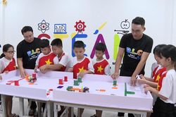 Giúp trẻ tiếp cận với tư duy công nghệ trong dịp hè